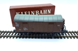 Kleinbahn H0 301 gedeckter Güterwagen mit Bremserhaus der ÖBB  in OVP - Bild 1 von 5