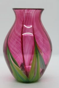 6"H Rose red vase with green swirl leaves, signed TjL '09 - Ex Cond very nice - Picture 1 of 6