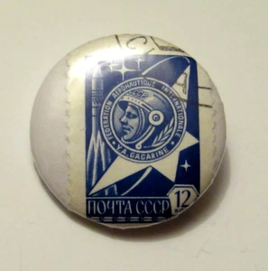 Original USSR stamp in the form of a badge - Gagarin the first cosmonaut - Picture 1 of 4