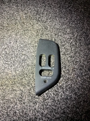 Ford F-150, F-250, F-350 y Bronco 1992-1997 ventana eléctrica y cubierta de cerradura de puerta Foto 1 de 4