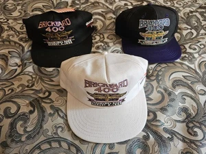 Neu Vintage 1994 limitierte Auflage Eröffnung Brickyard 400 NASCAR Hüte x3 One 1995 - Bild 1 von 6