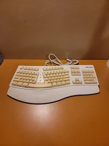 Microsoft Natural Keyboard 58221 Ergonomic Win95 PS/2 Tastatur - Bild 1 von 5