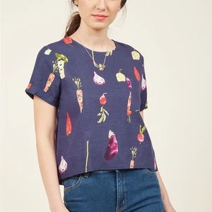 Pepaloves Veggie As She Goes Button Back Top - Violet Blue Medium - Bild 1 von 8
