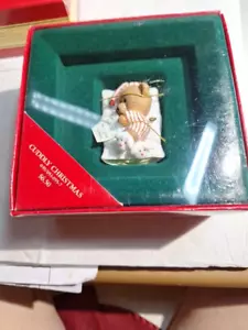 CARLTON ADORNO DE NAVIDAD Mimoso Navidad Dormir OSO VINTAGE DV113 - Imagen 1 de 6