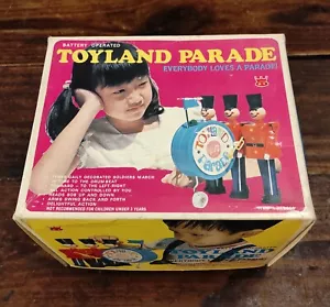 VINTAGE SELTENES TOYLAND PARADE BATTERIEBETRIEBENES SPIELZEUG NR. 9001 Taiwan Neu in OVP - Bild 1 von 8