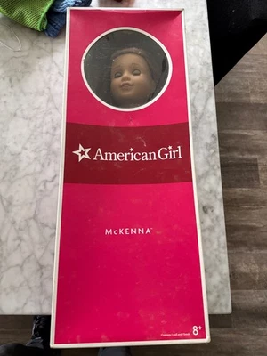 American Girl McKenna 娃娃 — 第 1/3 张图片