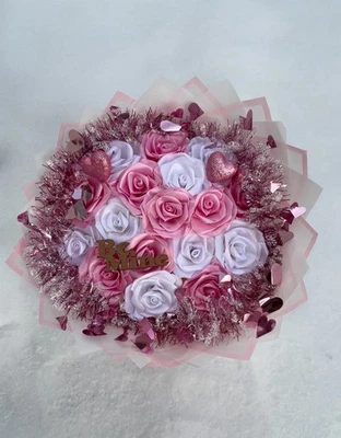 Ramo de cinta rosa y blanco ¡¡En venta!! Perfecto para cualquier ocasión Foto 1 de 4