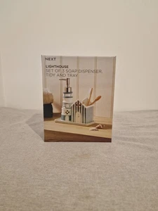 Next Blue Coastal Seaside Leuchtturm Seifenspender, Ordnung und Tablett Set Pumpe Geschenk - Bild 1 von 3