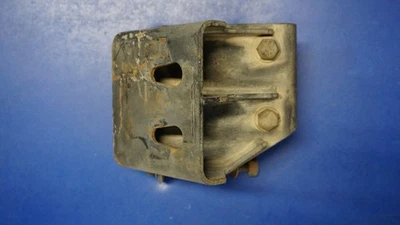 Soporte/montaje de base de motor HMMWV Humvee pequeño derecho con herrajes Foto 1 de 4