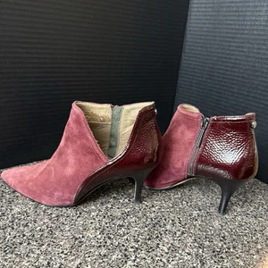 Donald J Pliner Booties Heels Women’s 9M Burgundy Red Suede Patent Leather Ankle - Picture 1 of 13