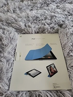New in Box Apple Smart Cover for Ipad 2 9.7in Light Blue - Image 1 of 4
