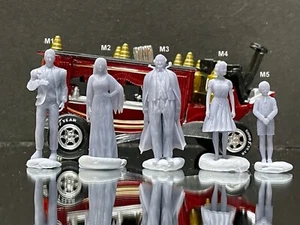 1:64 Figures  - Resin / unpainted - For Dioramas # The Munsters Figures - Picture 1 of 9