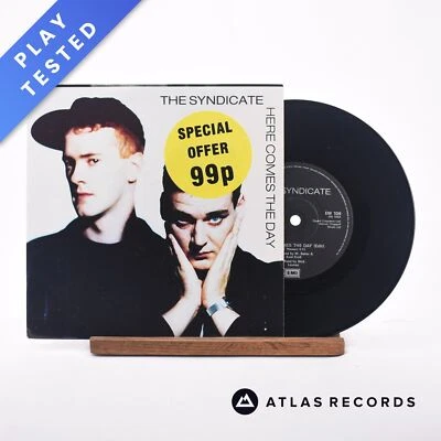 Syndicate - Here Comes The Day - 7" Vinyl Record - VG+/VG+ - Image 1 of 4