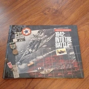 World War II Remembered 1942: Into The Battle 1992 USPS Souvenir Book No Stamps - Bild 1 von 4