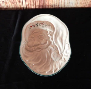 Pfaltzgraff Winterberry Weihnachten geprägt Santa Gesicht Teller Plätzchenplatte Süßigkeiten - Bild 1 von 3