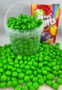 Skittles Green Giants Sweets Flavour Original Skittles 1kg Bucket Reusable Tub - Picture 1 of 24