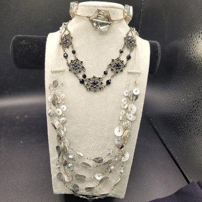 Layering Style, Chicos 5 Strand, Rienstone, Burbon&Bowties .925 Mirror Glass - Image 1 of 4