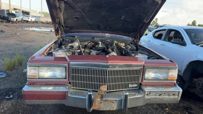 80 - 92 GRILL GRILLE for Cadillac Deville Fleetwood Brougham RWD OEM - Image 1 of 4