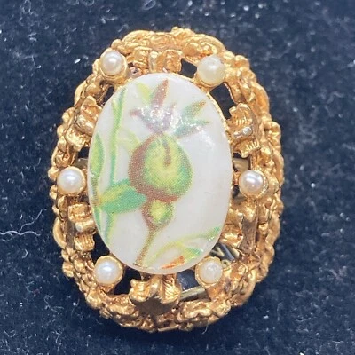 CORO Adjustable Floral or bird Jewelry Ring gold tone  Very decorative Hang tag - Image 1 of 4