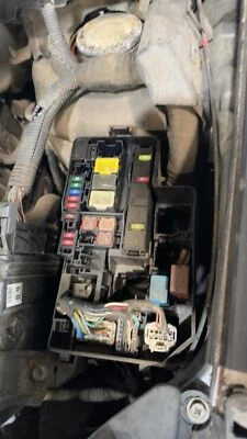 Used Fuse Box Engine fits: 2009 Toyota Rav4 2.5L 2ARFE engine 4 cylinder L. ID 8 - Image 1 of 4