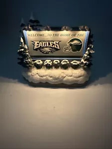De colección Philadelphia Eagles Hawthorne Village “Illuminated Eagles Billboard” Nuevo - Imagen 1 de 4