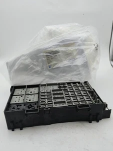 Cadillac DTS 2006 GM 19115589 Power Distribution Fuse Block NOS Made in Honduras - Picture 1 of 10