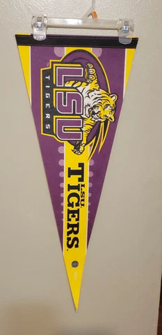 LSU TIGERS VINTAGE NCAA FELT PENNANT 10/24/21 Cover