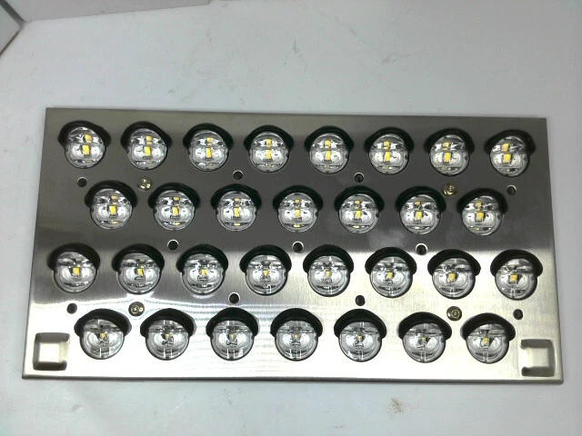 HUBBELL LIGHTING 93029512-3141ABC CULO-BISEL 219B LED 4K TP2 SS 1/PACK Foto 1 de 2