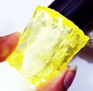 Yellow Zircon Rough Loose Gemstone 412.80 Ct Certified Rough Pendente size - Picture 1 of 7