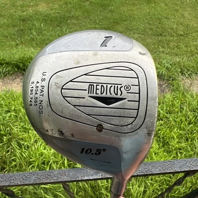 Medicus Dual Hinge 10.5 Driver RH 43.5 Inches Swing Trainer - Image 1 of 4
