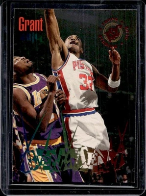1994-95 Topps 95 Stadium Club Grant Hill Beam Team Rookie RC #8 Pistons - Image 1 of 2