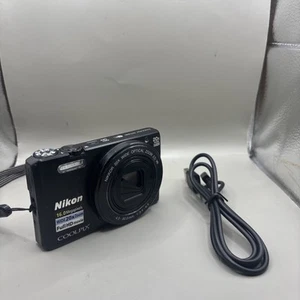 Nikon Coolpix S7000 Fotocamera Digitale Compatta con Zoom Nikkor 20x Leggi Descrizione - Foto 1 di 14