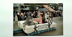 Frankenmuth Bavarian Inn Christmas Cookies Parade Float Postcard 1979 - Picture 1 of 2
