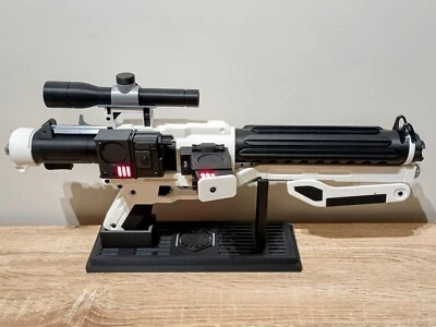 Impreso en 3D Star Wars Primer Orden F-11D Blaster Prop con Luces y Soporte RGB Foto 1 de 4