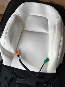 Tesla Model 3 Front Right Seat Upper Cushion White  2017-2023 1452928-92-B - Picture 1 of 4