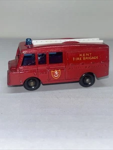 Vintage Matchbox Lesney Land Rover Fire Truck Kent Fire Brigade No 57 NEAR MINT - Picture 1 of 6