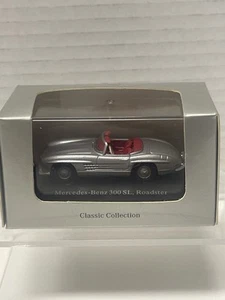 Classic Collection Mercedes-Benz 300 SL Roadster 1:43 Scale Die-cast NIB - Picture 1 of 3