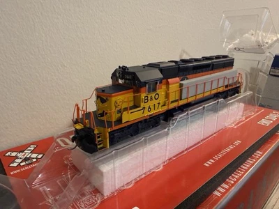 ScaleTrains HO Chessie System SD40-2 #7617 - LokSound V5 DCC & Sound - Image 1 of 4