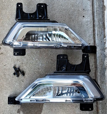 2021-2023 Ford F150 F150 OE Halogen Fog Lights Pair ML34-15A255-A ML34-15A254-A - Image 1 of 4