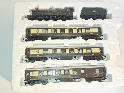 Hornby Cadbury Castle Pullman Set. DC 2 Rail. Excellent oper/cond. OO scale.  - Image 1 of 4