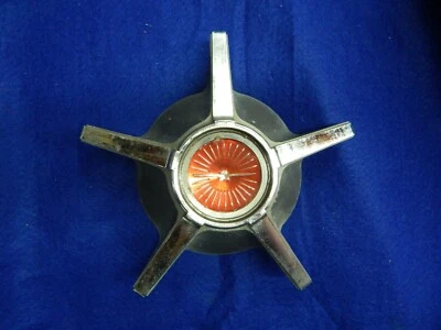 USED 66 Ford Thunderbird Deluxe Wheelcover Center Ornament For #C6SZ-1130-B Foto 1 de 4