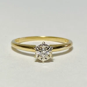 R-Star 14K Two Tone Gold 0.08ct Brilliant Cut Solitaire Diamond Size 7 Ring 2.0g - Picture 1 of 7