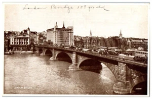 Autobuses postal Puente de Londres Gran Bretaña cruzando el río Támesis San Valentín - Imagen 1 de 3