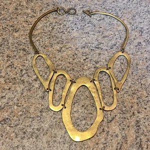 Collana Girocollo Grosso Martellato Tono Oro Cerchi Ovali (Y8) - Foto 1 di 14