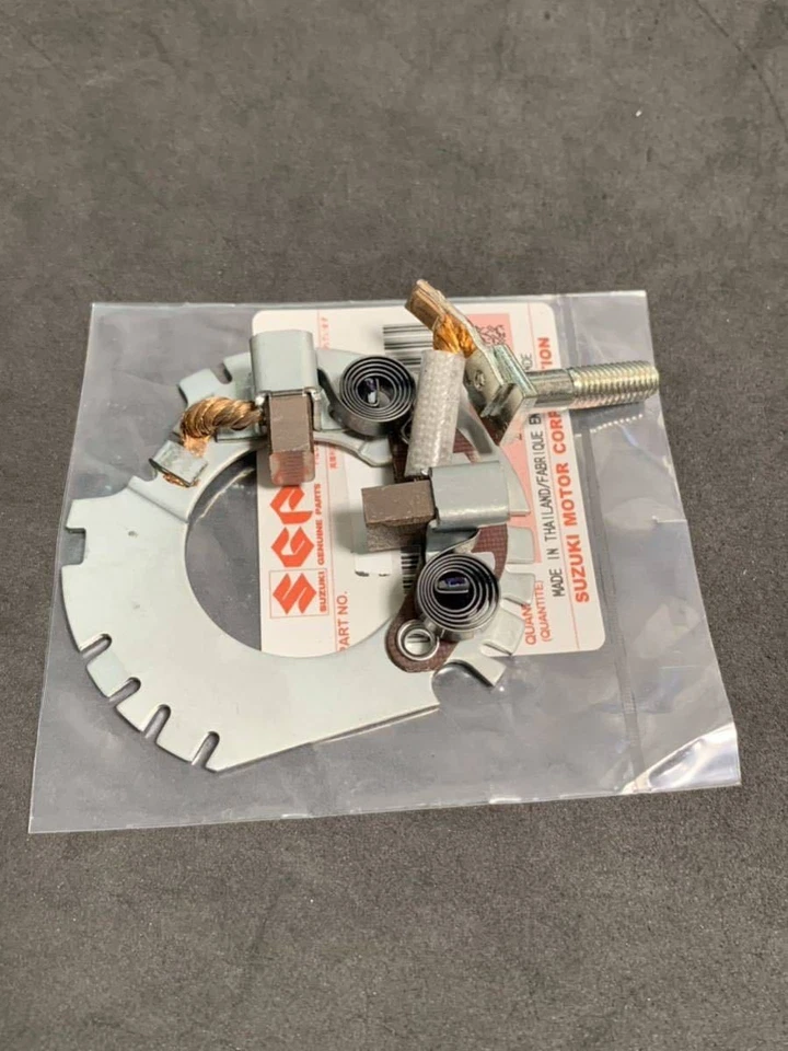 Suzuki TU250X Genuine Starter Motor Brush Set - Imagem 1 de 2