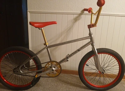 Bicicleta Hutch Pro Raider 1984 cromada estilo libre BMX Foto 1 de 4