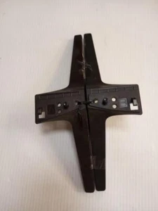 Supporti TV LG originali OEM MAM643875 per viti 65UJ6300PUE 65UK6090PUA incluse - Foto 1 di 3
