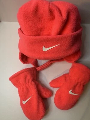 JUEGO SOMBRERO Y MITÓN ROSA NIÑA NIKE Foto 1 de 2