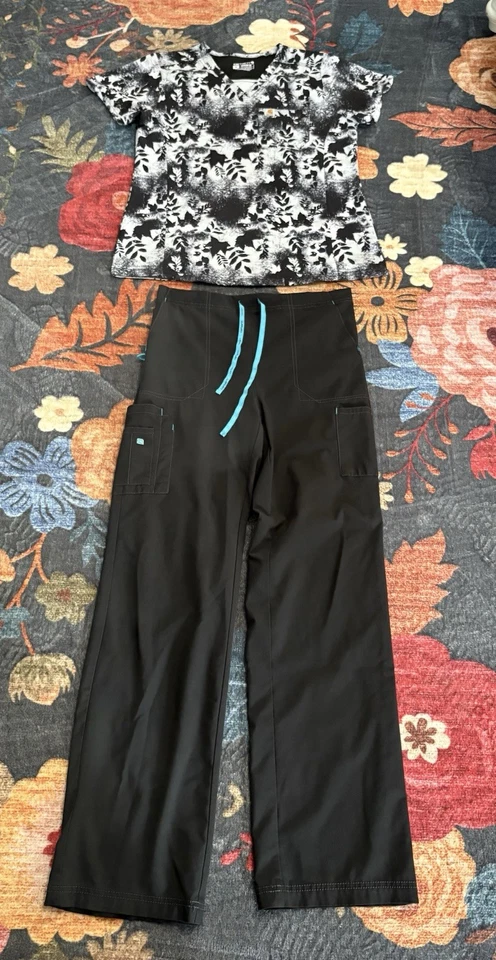 Carhartt Force Scrub Set Black / White Women’s Size Medium Tall Top & Pants - Image 1 of 4