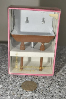 Fregadero de cocina de hierro fundido Handcraft Designs 1982 años 1890 para casa de muñecas ¡NUEVO! Foto 1 de 3